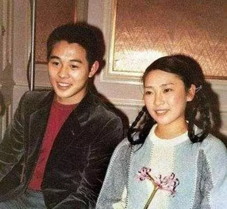 7位功夫巨星的11位漂亮老婆,多半是模特,全部認識算你厲害!