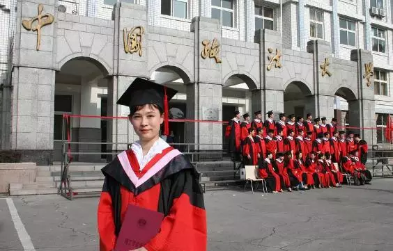 7位功夫巨星的11位漂亮老婆,多半是模特,全部認識算你厲害!