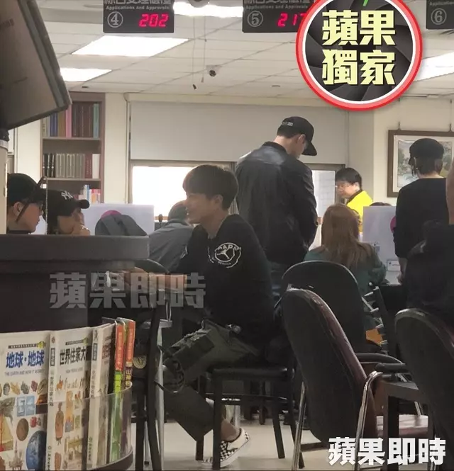 【快訊】愛紗離婚!強忍淚水「斷開3年婚姻」步上麻衣後塵 友人透露「老公玩很大」她最後才知道