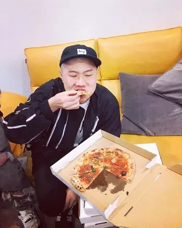 玖壹壹洋蔥瘦一大圈!承諾粉絲「瘦身曬肌肉」,年後消風「帥到認不出來」女友看傻:母湯哦!