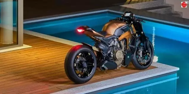 秀車 – Ducati Panigale V4 超跑的定製街車版現身,量產未知