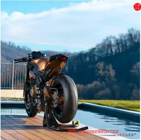 秀車 – Ducati Panigale V4 超跑的定製街車版現身,量產未知
