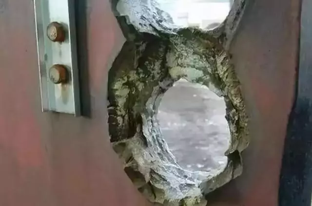 威力太驚人,一組圖讓你看懂穿甲彈是怎樣穿透護甲的?