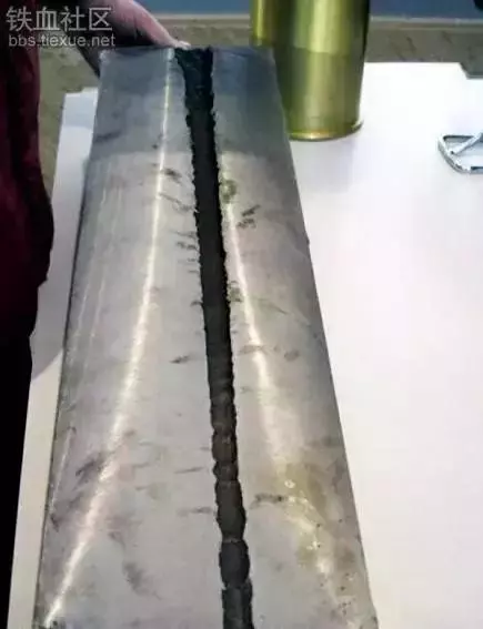 威力太驚人,一組圖讓你看懂穿甲彈是怎樣穿透護甲的?