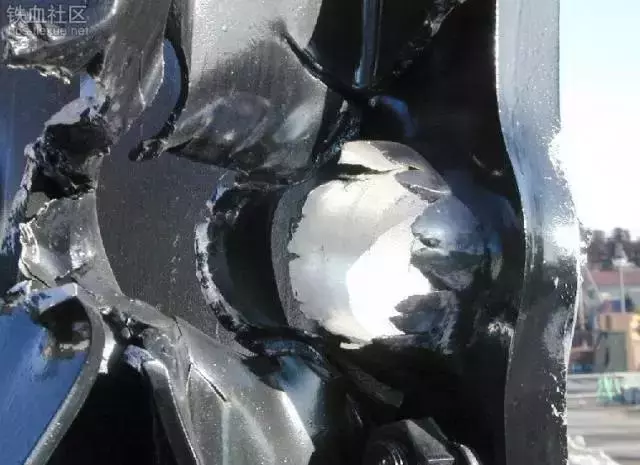 威力太驚人,一組圖讓你看懂穿甲彈是怎樣穿透護甲的?