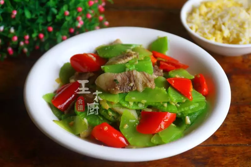 萵筍炒五花肉的正確做法,好吃又簡單,新手都能做