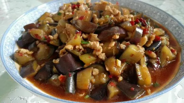 幾十種好吃到尖叫的家常小炒,三碗米飯都不夠吃,真是太美味了