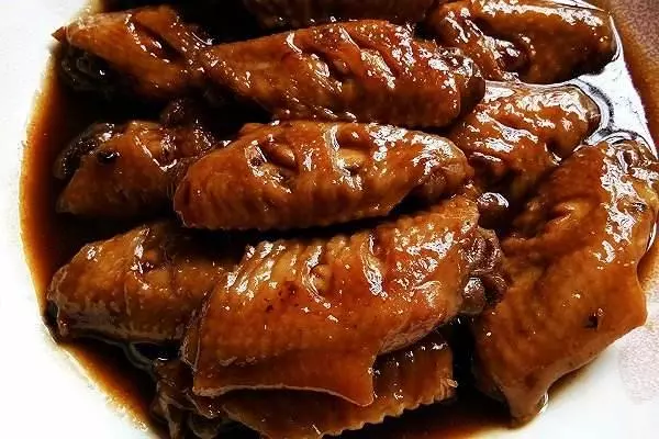 幾十種好吃到尖叫的家常小炒,三碗米飯都不夠吃,真是太美味了
