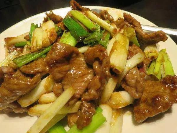 幾十種好吃到尖叫的家常小炒,三碗米飯都不夠吃,真是太美味了