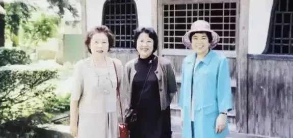 讓朋友做鄰居!7位單身「小姐妹」買樓同居10年,一起生活,一起結伴終老!
