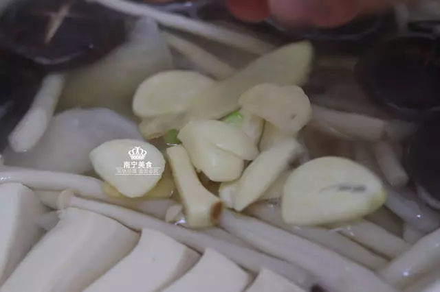 冷天要多給家人喝這道湯,鮮香美味營養足,常喝提高免疫力不感冒
