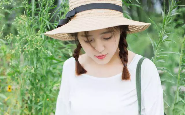老婆沒做飯被老公扇耳光,老婆抱娃回娘家忘拿奶瓶,返回傻住!