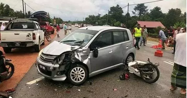 中二生無牌駕摩哆上學途中, 撞轎車頭部重創死 !