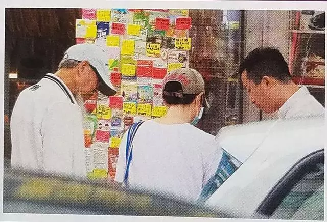昔日港姐冠軍「蒙面」買地攤貨,甚至還悄悄變賣一堆名牌包包