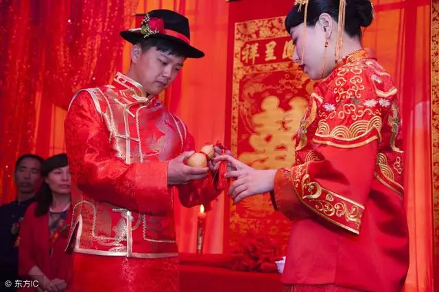 離婚後孩子想吃媽媽做的飯,我帶他去岳母家,開門後我說不出話