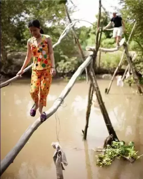 恐怖的橋,剛看第一眼腿就軟了