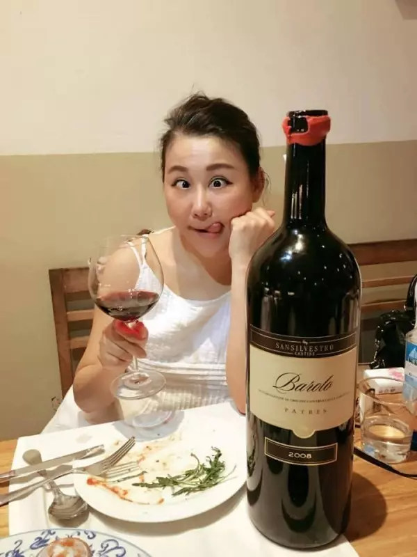 時尚教主藍心湄53歲「身材超逆天」! 曝飲食妙招「就靠2個字」 籲年輕人多打拚:50歲吃苦才叫苦