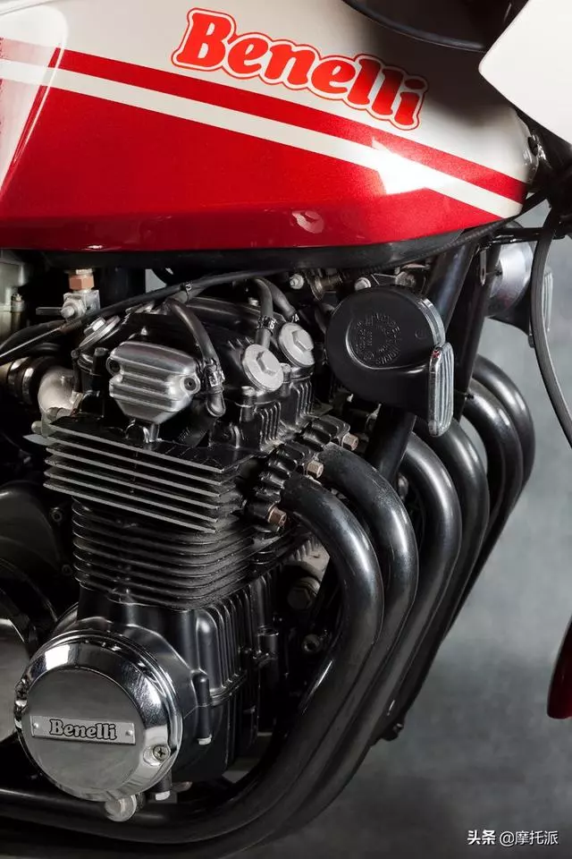 世界上首款量產6缸摩托車——Benelli 750 & 900 Sei