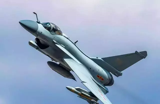 國產重型戰機為何不出口?有三大原因,其中一個和俄羅斯有關