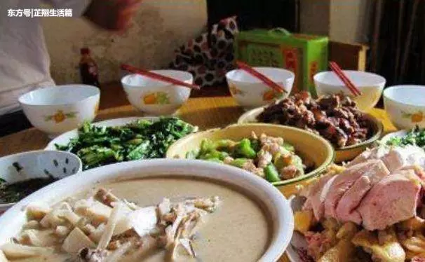 去男友家我做了一大桌子的飯菜,飯後和他妹妹逛街,我決定要分手
