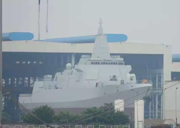 055驅逐艦單艦防空性能有多強?專家:能頂2艘052D或者4艘伯克級