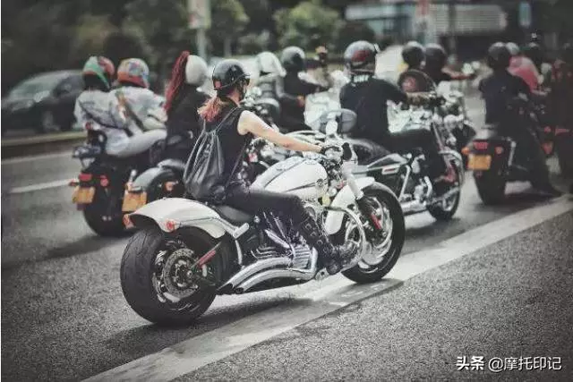 用汽車的價錢去買摩托車,他們都是一群什麼樣的人?