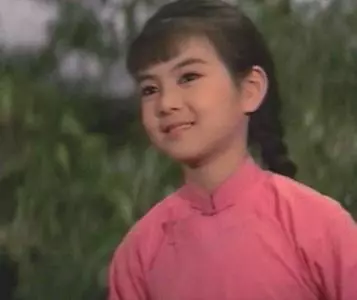 8歲出道獲金馬獎!嫁百億豪門生5娃,慘遭拋棄卻盡孝公婆22年!如今卻是人生大贏家!