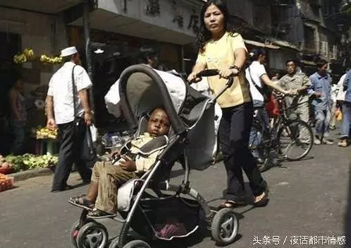 正妹以為嫁給有錢的黑人後就能舒服過日子,沒想到嫁過去後每天吃這些黑色巨物!讓她崩潰到哭著想回家!!