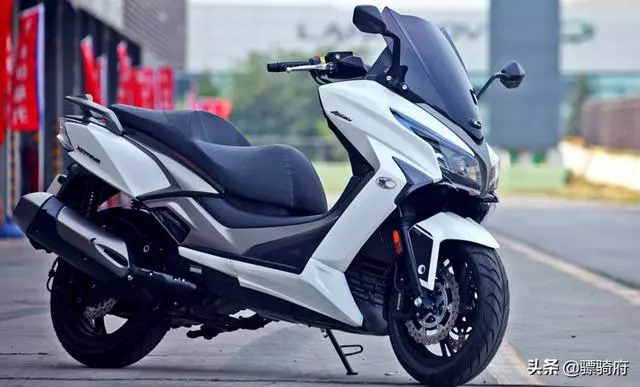 400CC級別的兩款台灣品牌大型踏板車的全方位解析