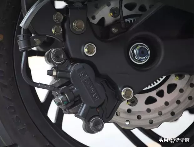 400CC級別的兩款台灣品牌大型踏板車的全方位解析
