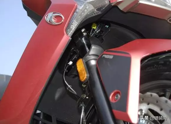 400CC級別的兩款台灣品牌大型踏板車的全方位解析