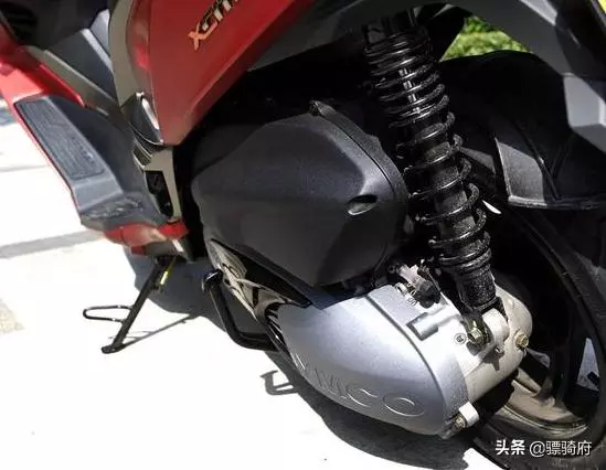 400CC級別的兩款台灣品牌大型踏板車的全方位解析