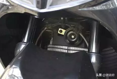 400CC級別的兩款台灣品牌大型踏板車的全方位解析