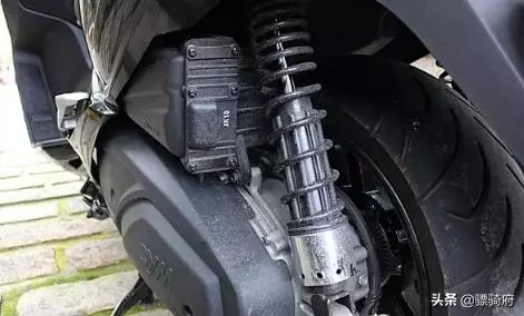 400CC級別的兩款台灣品牌大型踏板車的全方位解析