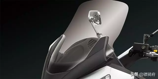 400CC級別的兩款台灣品牌大型踏板車的全方位解析