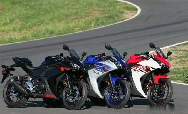 有車主提問,重型機車剎車時應該怎麼操作呢?