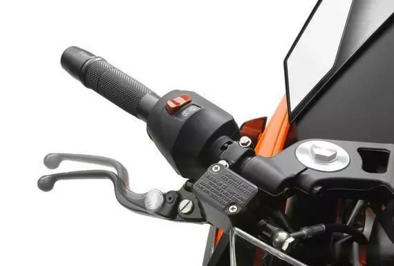 有車主提問,重型機車剎車時應該怎麼操作呢?