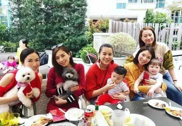 TVB視後曬與胡杏兒家寶寶一年前後對比照 小傢伙變帥了