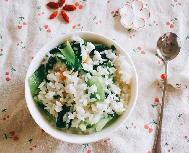 為什麼中國人要把飯和菜分開吃嗎?只有國人才懂,你懂嗎