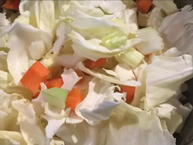 意面這麼做,有滋味又開胃,十分鐘就能吃上,吃得好還節省時間