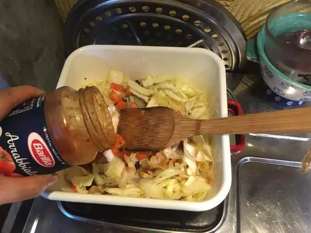 意面這麼做,有滋味又開胃,十分鐘就能吃上,吃得好還節省時間