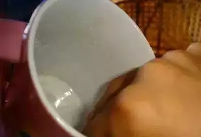 媳婦太有才!她把食鹽倒進鍋裡,驚喜發生了,清潔專家都不輕易外傳的祕方