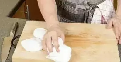 媳婦太有才!她把食鹽倒進鍋裡,驚喜發生了,清潔專家都不輕易外傳的祕方