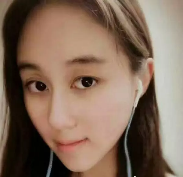 96歲賭王的幼女「何超欣」,才18歲就享盡榮華富貴!如今竟過這樣生活!