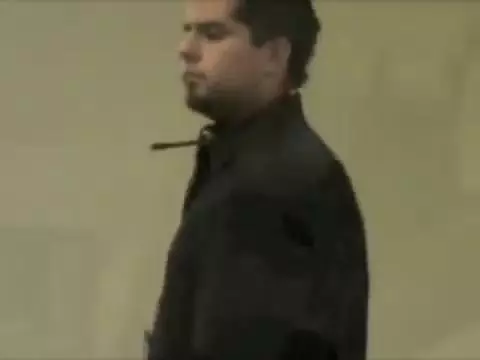男子總是上班期間偷打瞌睡,為了給他一點教訓!同事們串通「準備大驚喜」,把他嚇得差點哭出來XDD