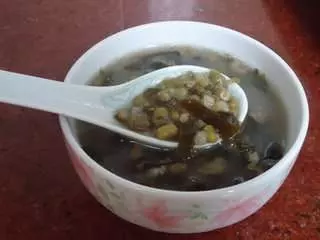 媽媽煮綠豆湯一定加「一寶」,不但消熱解毒,更可以治「肝病」!比肝藥還管用!