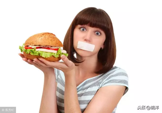 醫生苦勸:這4類食物,肺癌患者一口別碰,吃了反而加重病情!