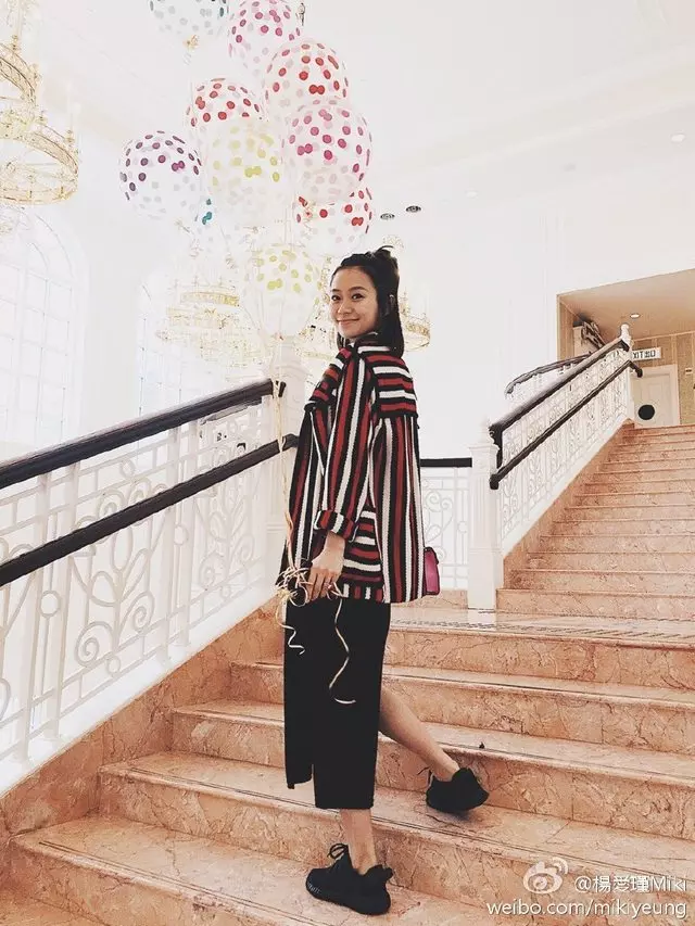 她是黃宗澤的初戀女友,當了7年小三成功上位,原配癱瘓無人管 !