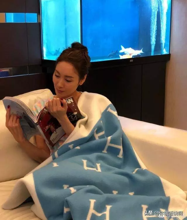郭可盈去幾天新加坡,就換了三個愛馬仕包包,她的愛馬仕多到數不清~