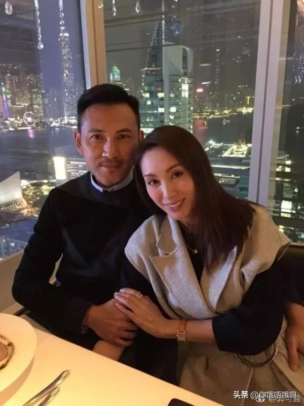 郭可盈去幾天新加坡,就換了三個愛馬仕包包,她的愛馬仕多到數不清~